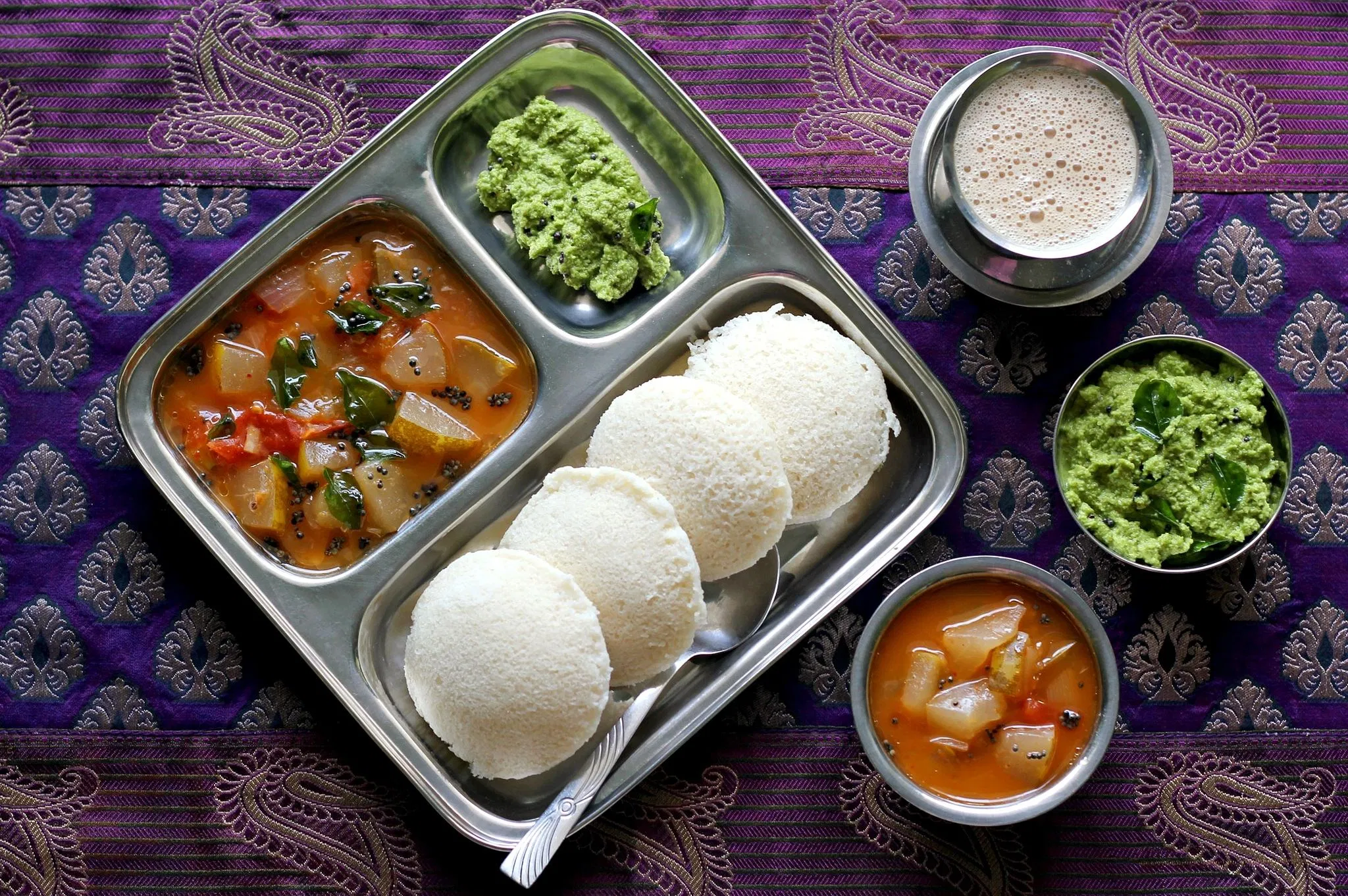 Rava Idli (Using Idli Rava/Rice Rava) - Ruchik Randhap